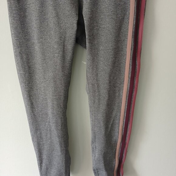 LuluLemon Women's Size 6 Take Hike Leggings Heathered Gray Stretch‎ High Waist - Picture 3 of 11